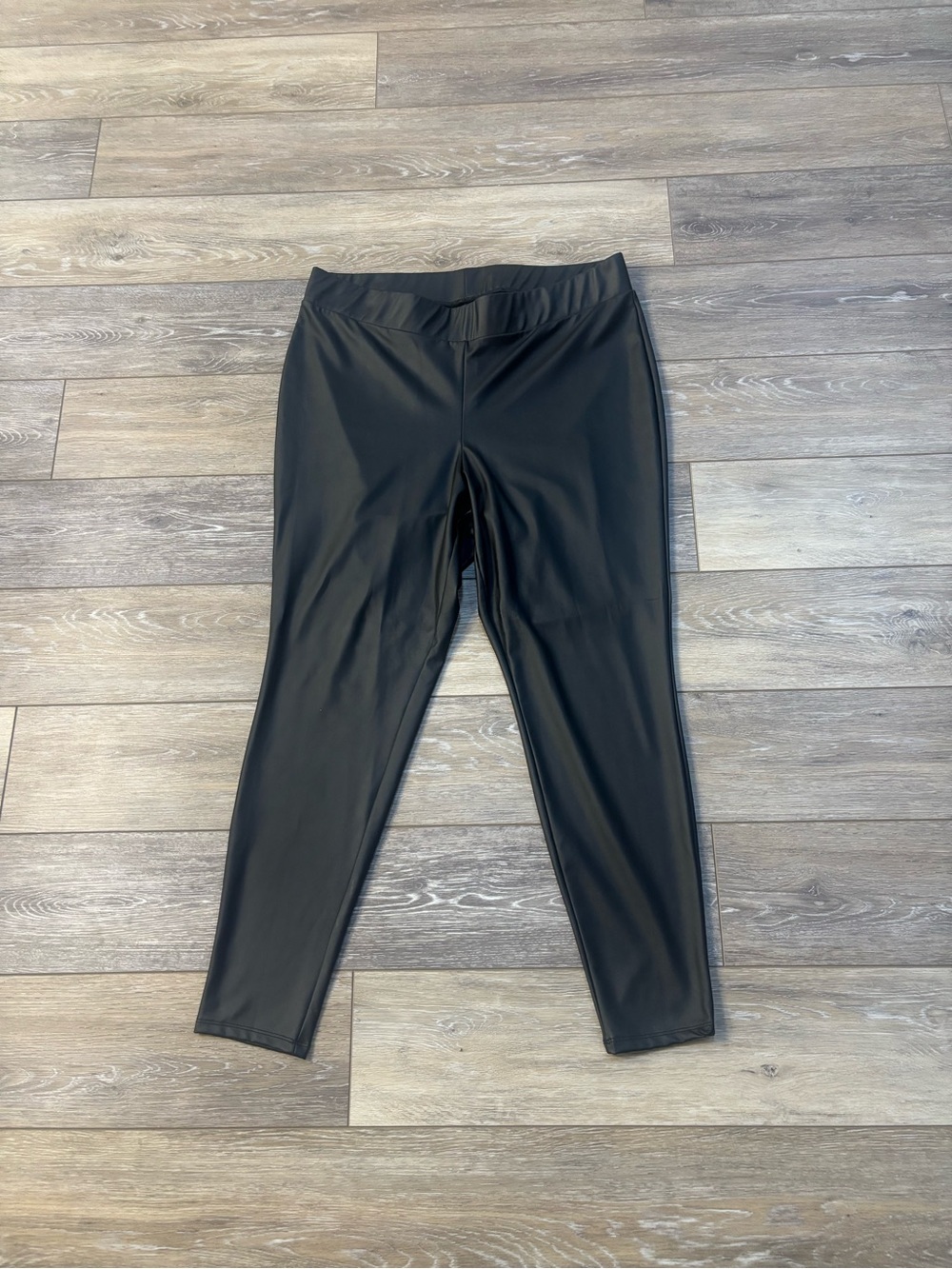 Torrid Black Faux Leather Leggings Sz 2 Biker Concert Goth Grunge City Urban